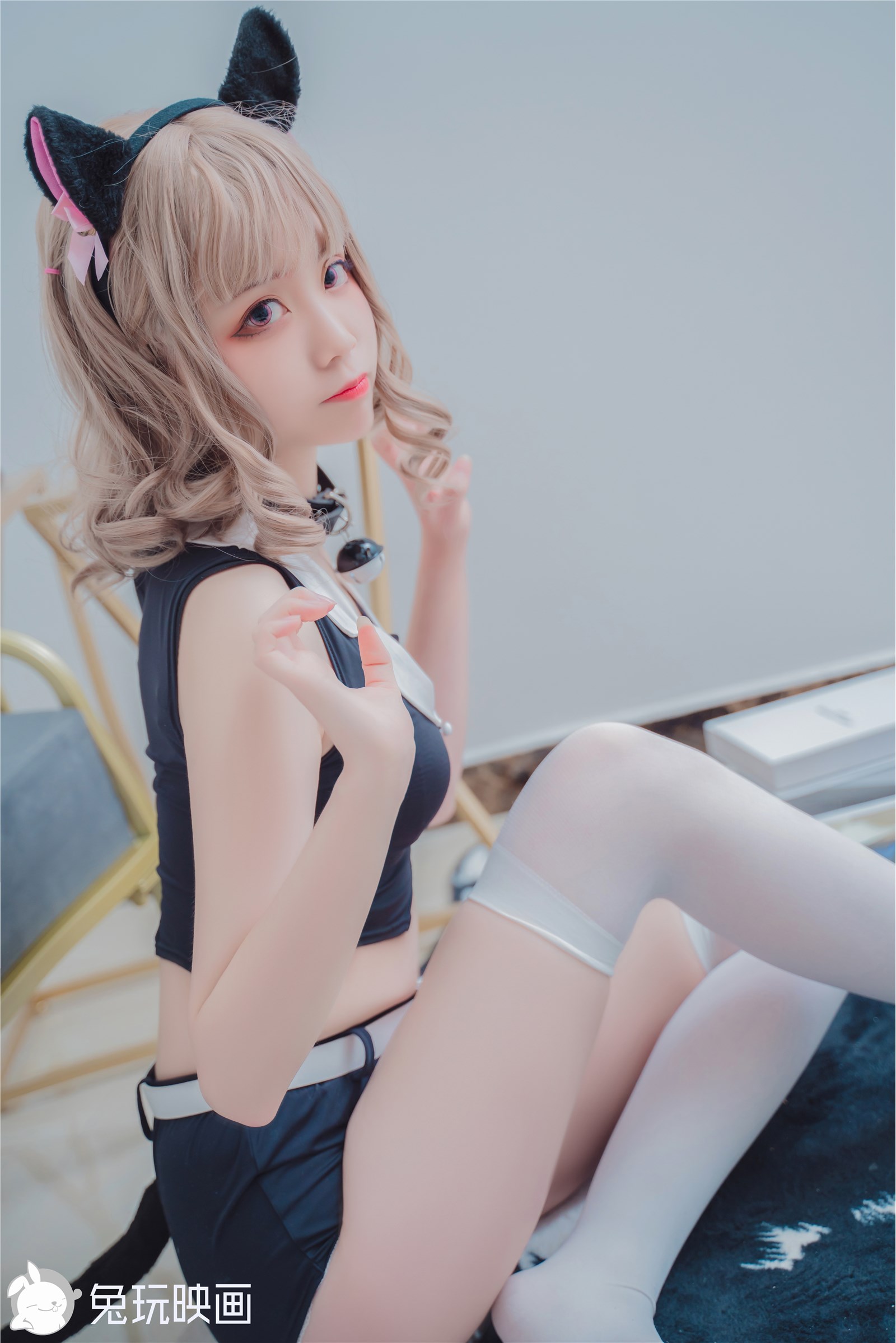 Rabbit Playing with Imagery VOL.070 Cute Meow Girlfriend(21)